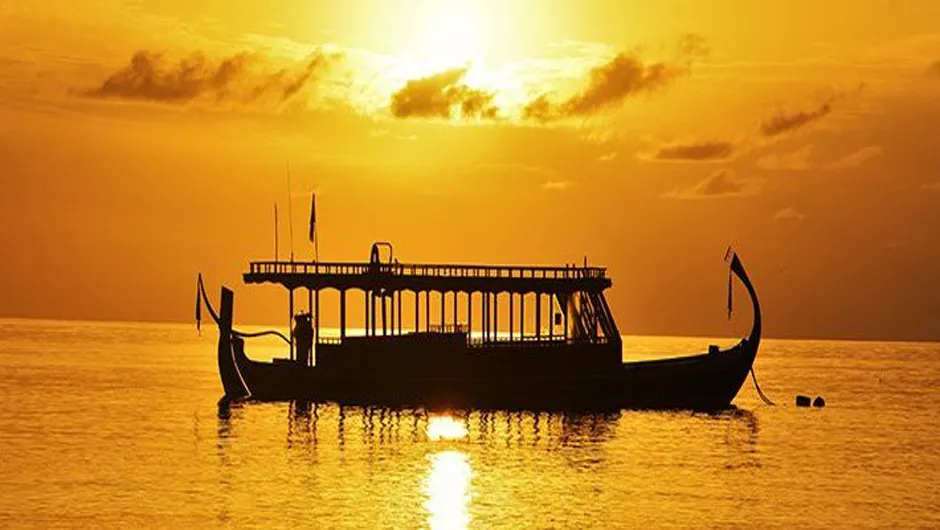 ล่องเรือชมพระอาทิตย์ตก