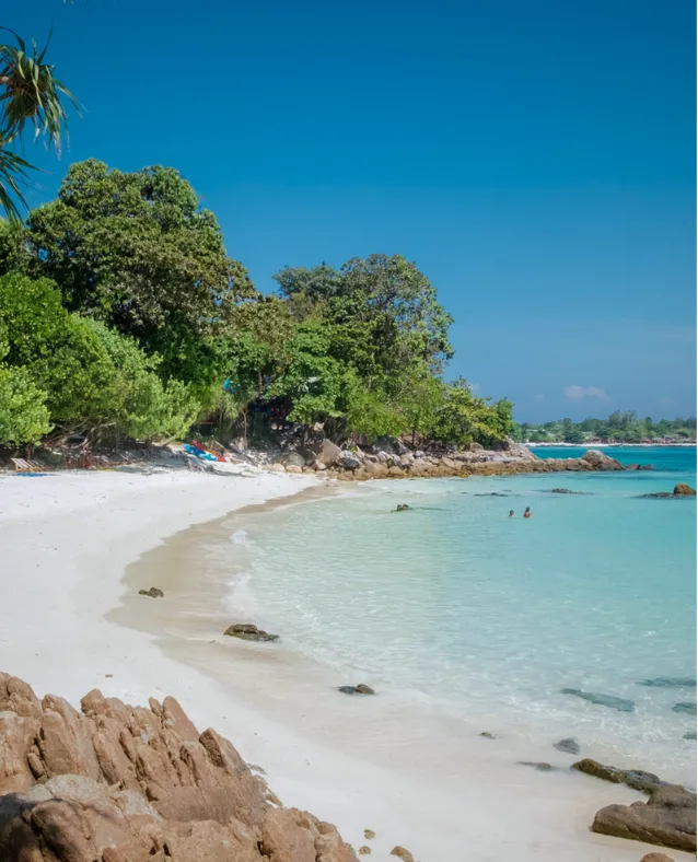หาดสนม